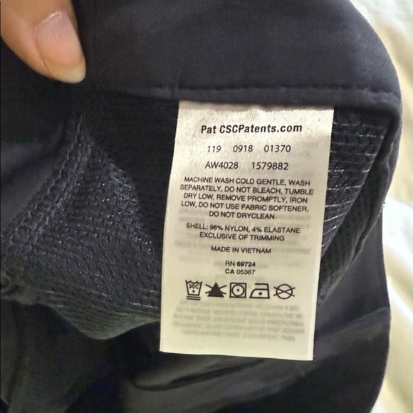 Columbia Women's Navy Flat Front Hiking Shorts 10 inseam like new 18w - Picture 10 of 10